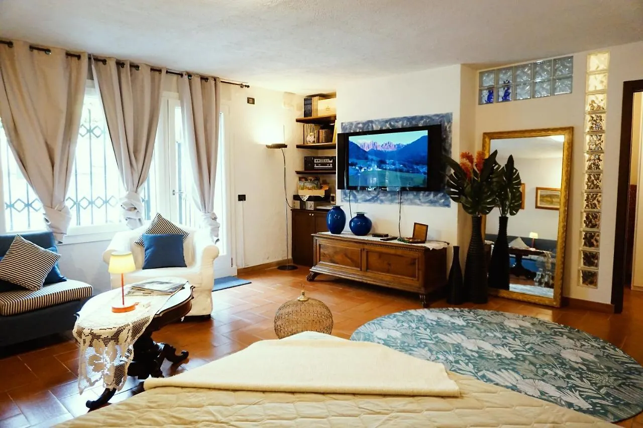 Apartment Lake Experience! Marone